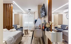 Cozy Downtown Apartment